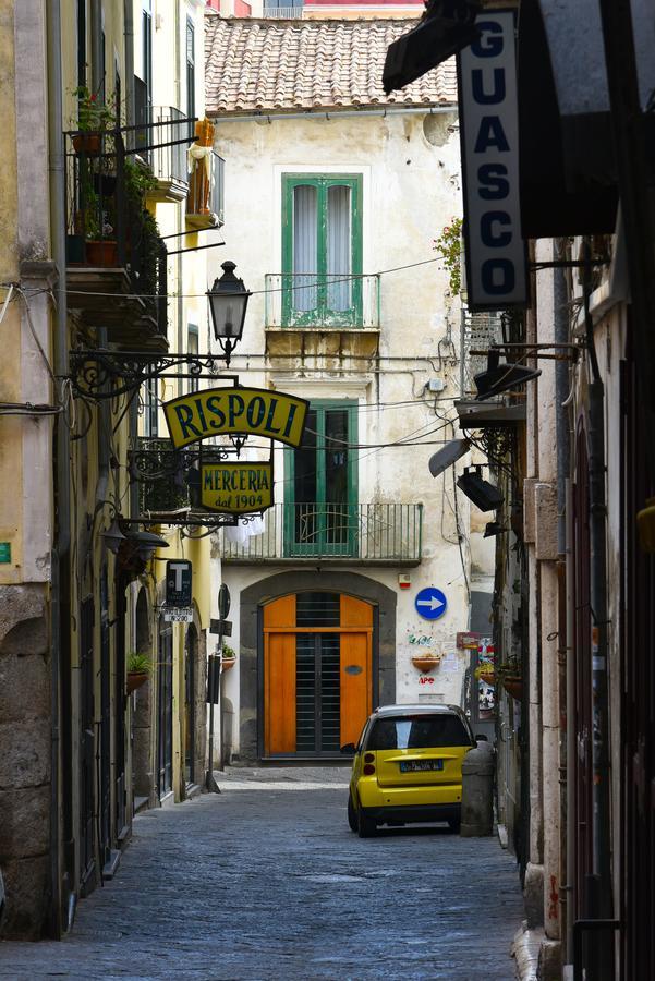 La Dolce Vita Salerno Bagian luar foto
