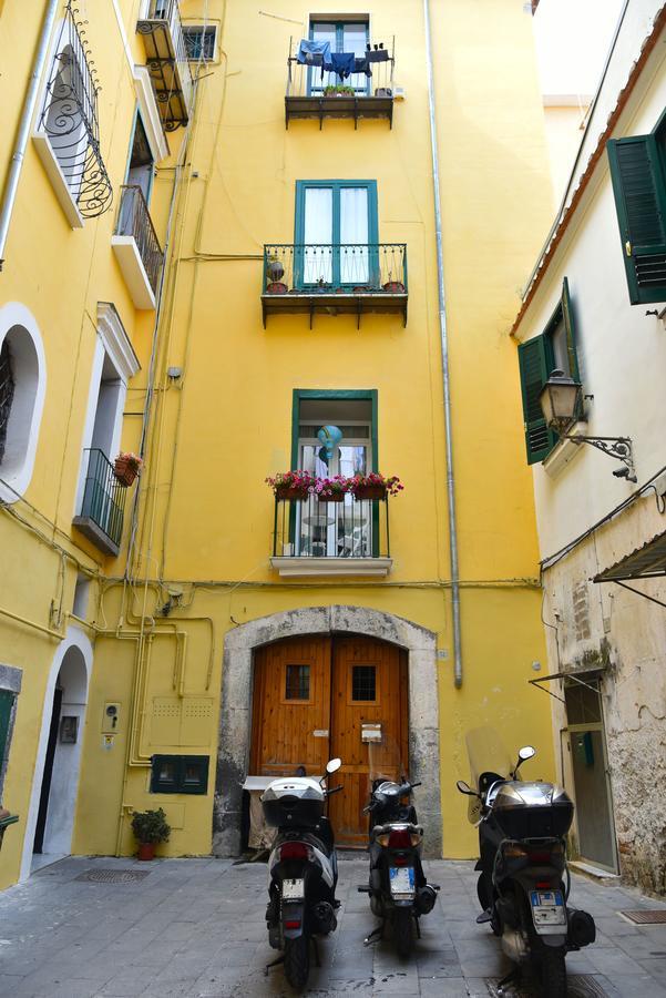 La Dolce Vita Salerno Bagian luar foto