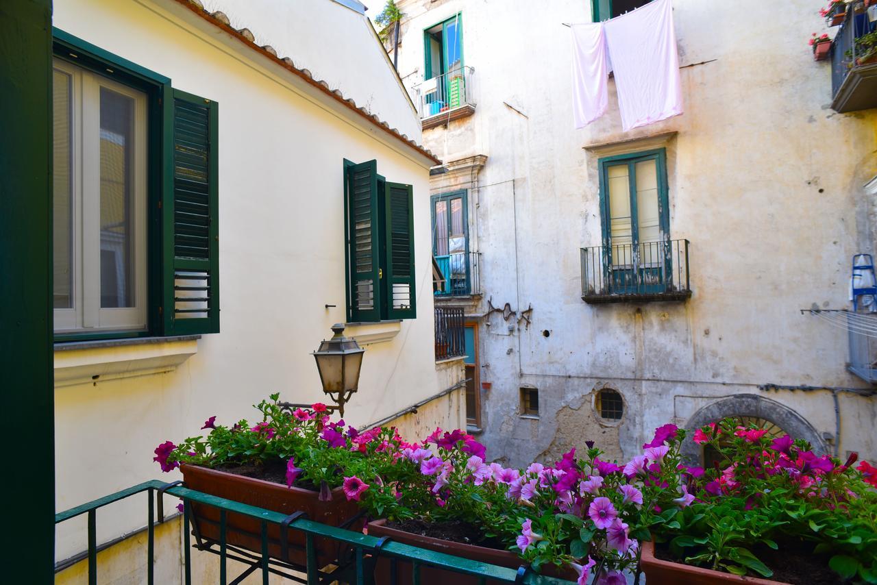 La Dolce Vita Salerno Bagian luar foto