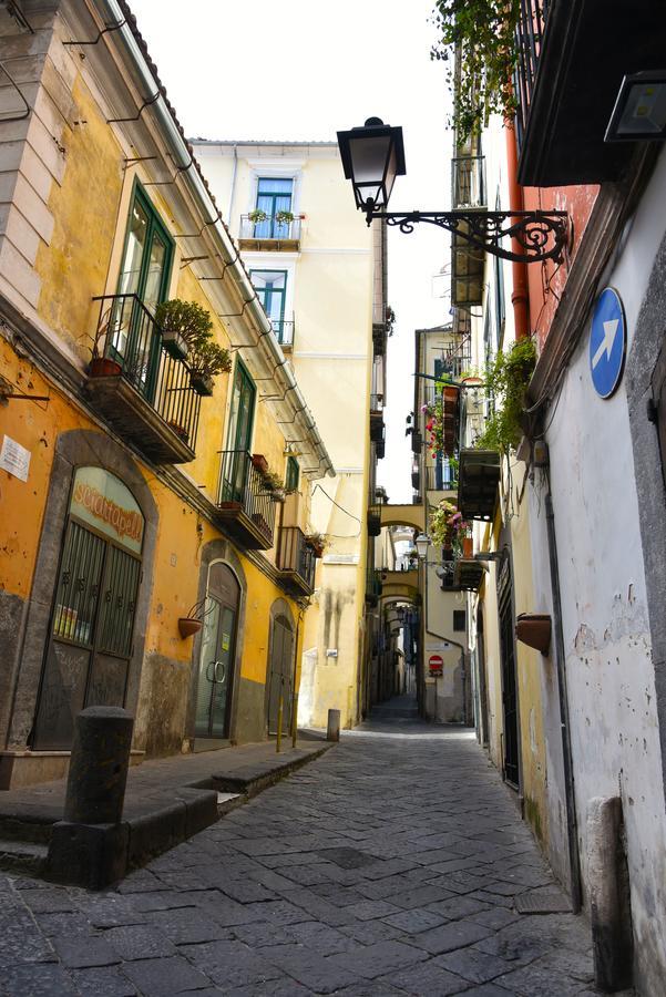 La Dolce Vita Salerno Bagian luar foto